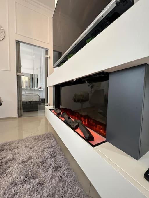 Salt Inn Apartments No 2 - Jacuzzi Величка Екстериор снимка