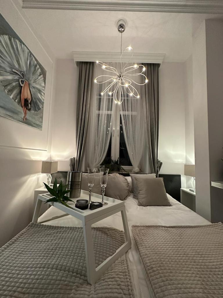 Salt Inn Apartments No 2 - Jacuzzi Величка Екстериор снимка