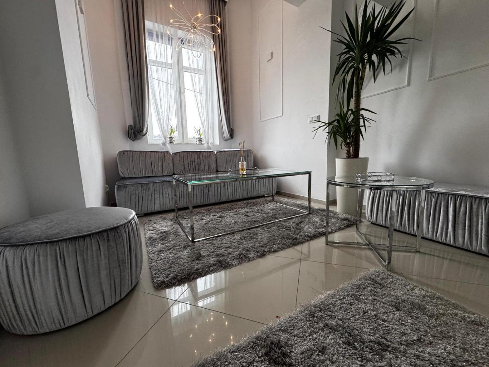 Salt Inn Apartments No 2 - Jacuzzi Величка Екстериор снимка